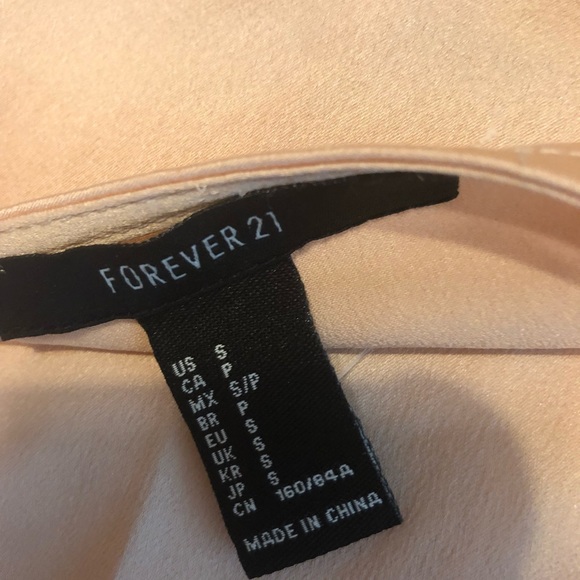 Satin v neckline front slit Dress - Picture 3 of 3